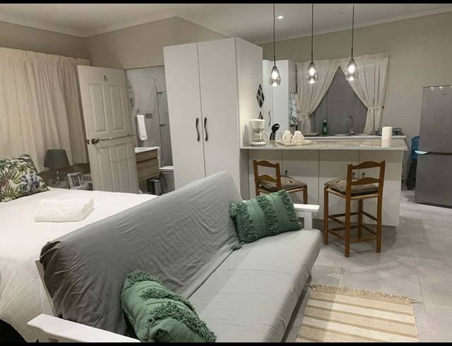 4 BEDROOM HOUSE FOR SALE IN FRAAIUITSIG